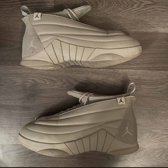 Billie Eilish x Air Jordan 15 Retro - Picture 1 of 6